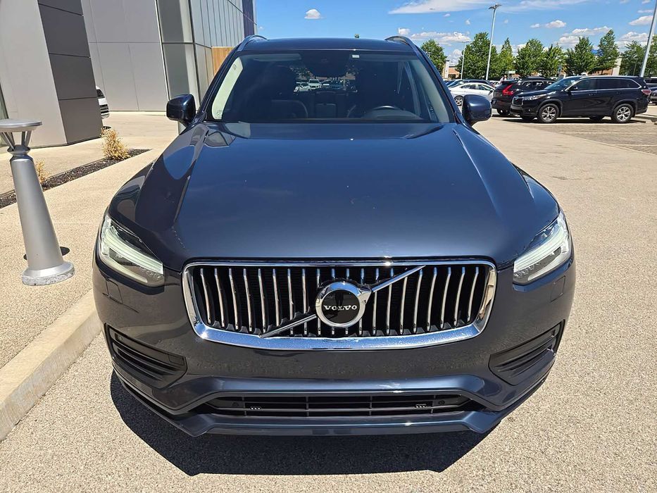 Volvo XC90 T5 Momentum      2022