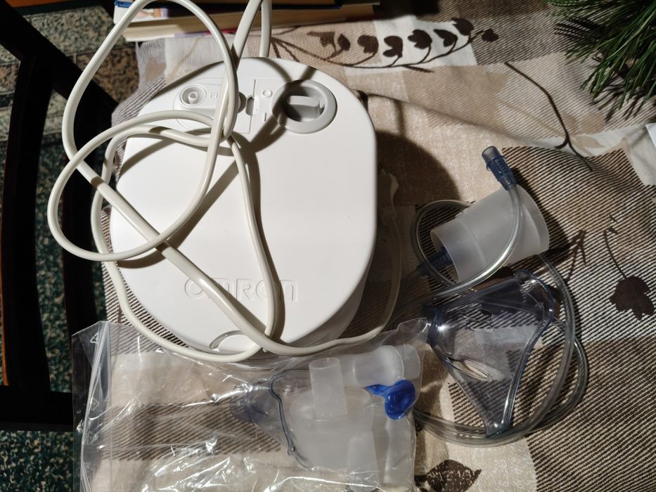 Небулайзер  OMRON C 101 Essential