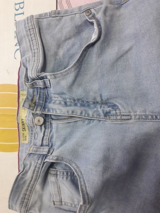 Джинсы до 13лет бу на девочку