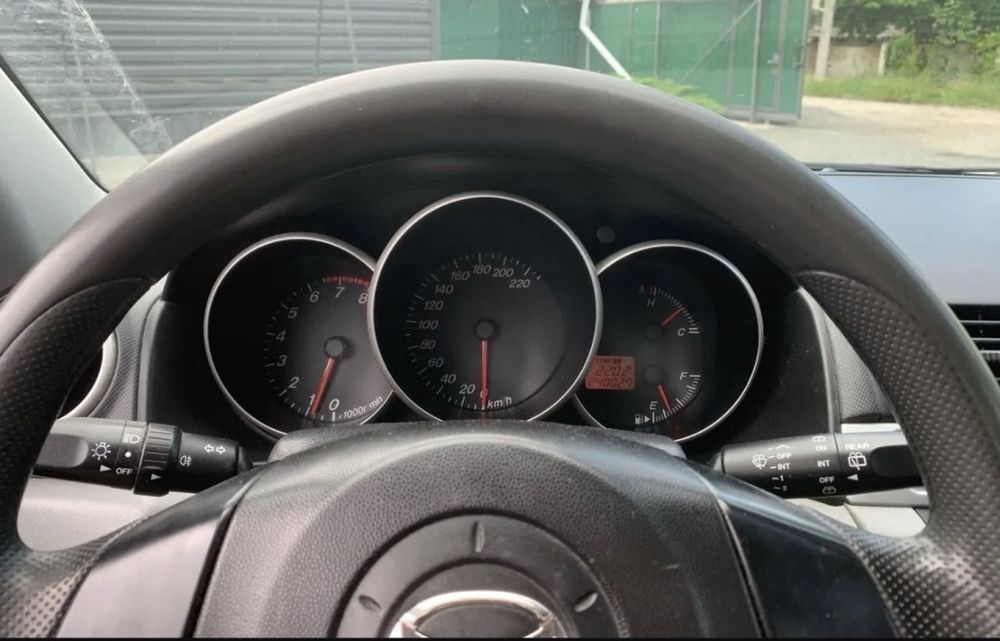 Mazda 3 гарний стан