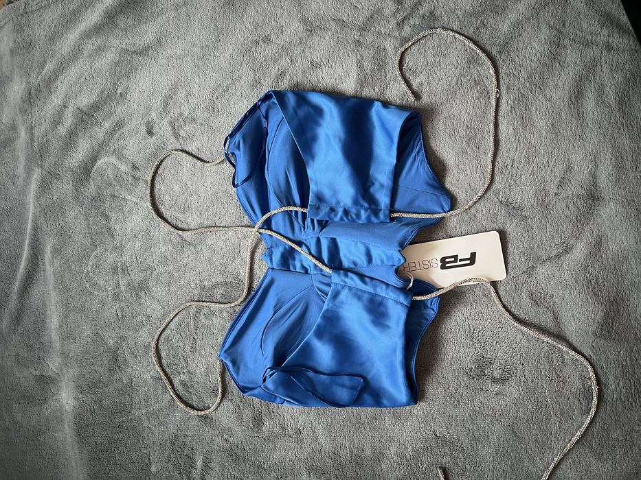 Niebieski top z wiazaniem