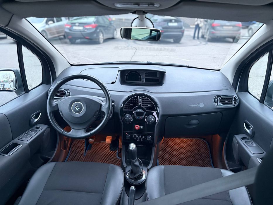 Renaylt Grand Modus 2011 год Идеальный