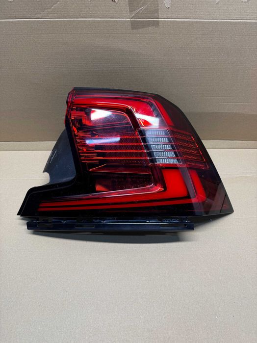 Lampa tylna VOLVO S90 LIFT europa 31108,926