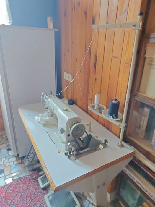 Продам промислову швейну машинку Sibura