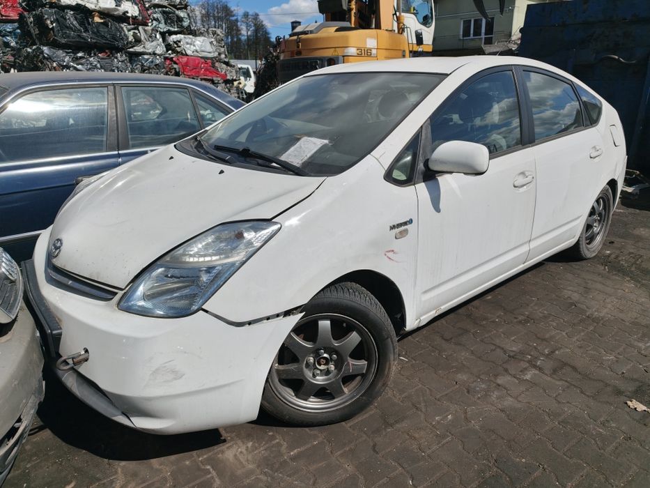 Toyota Prius 2 na części