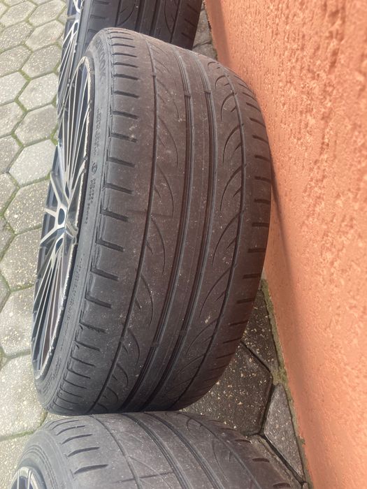 Jantes e Pneus 215/35 ZR 18