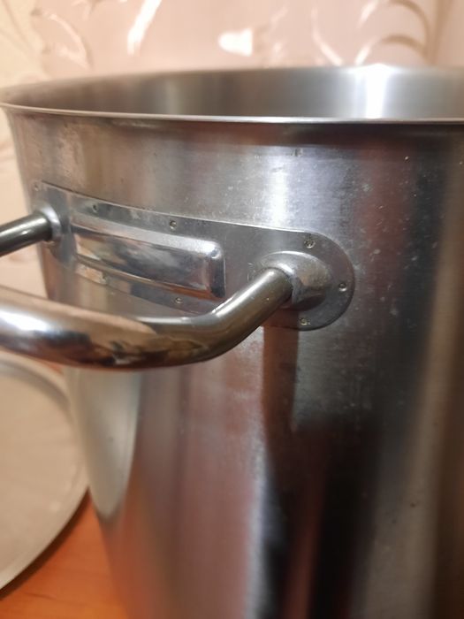 Кастрюля     22 литра