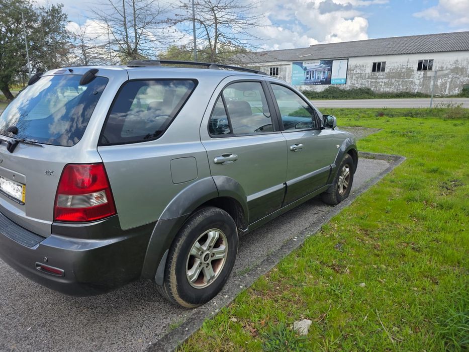 Kia Sorento 2002 | 4x4 2.5 Turbo Diesel
​Descrição