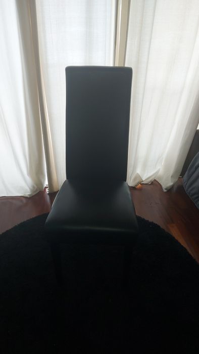 Cadeiras de Sala de Jantar em pele