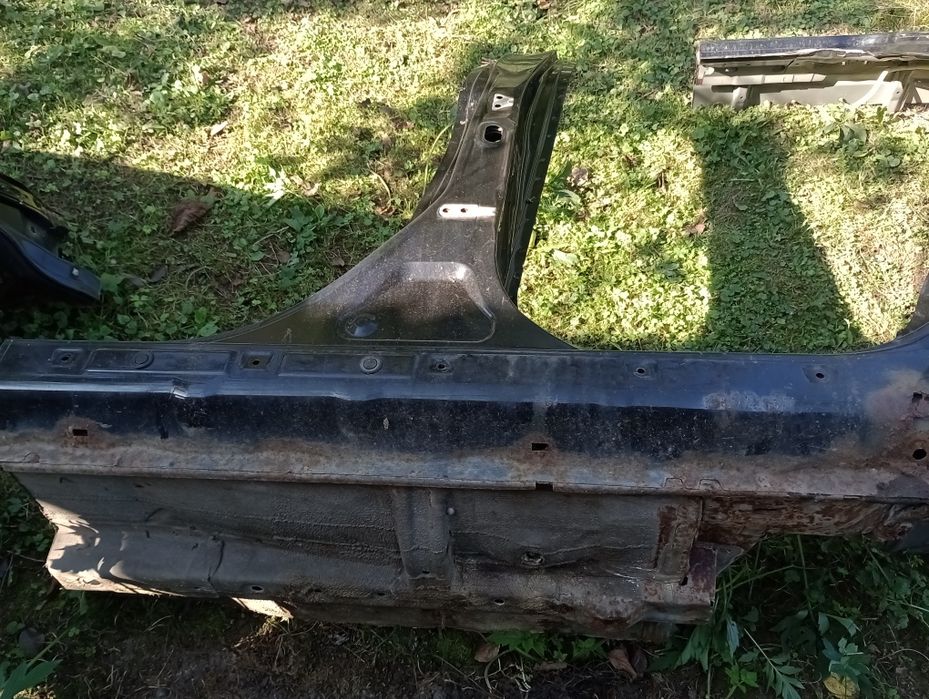 Поріг Пежо 4007, Сітроен с кросер