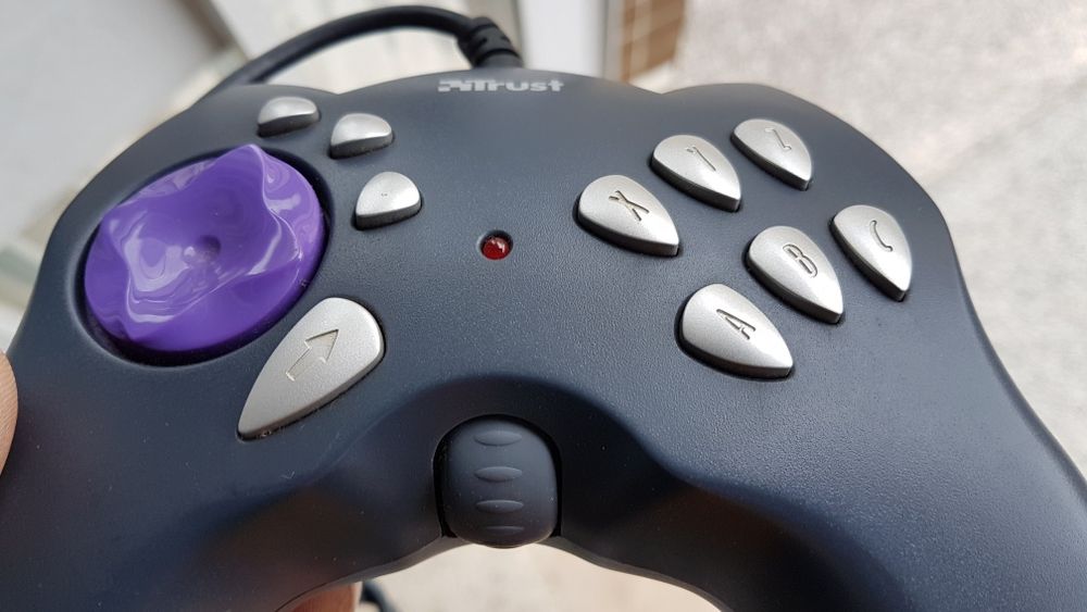 Manipulo Gamepad Trust64739778985858122