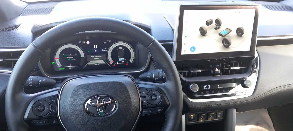 Toyota Corolla Cross 2,0 Hybrid 2025 rok 197 KM