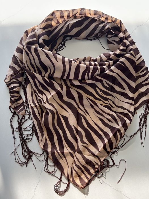 Chusta brązowa w zebre