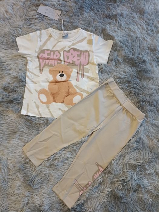 Beżowy zestaw dziewczęcy 116/122 Koszulka T-shirt z misiem i legginsy