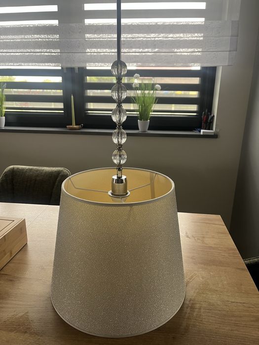 Lampa wisząca ..