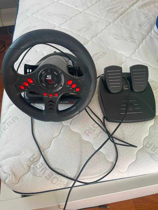 Volante de jogo.