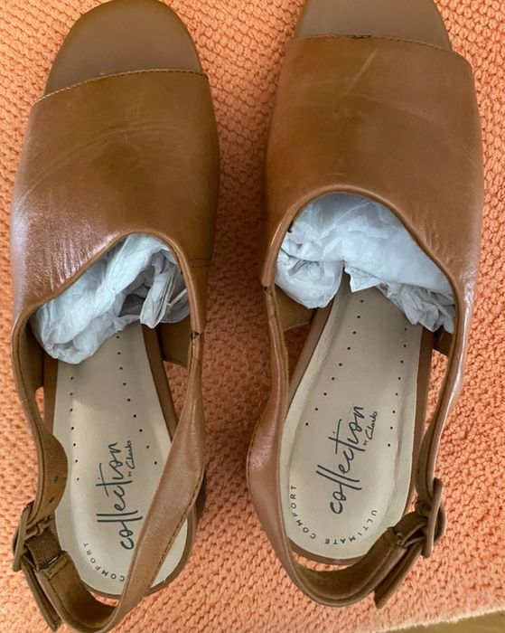 Skorzane sandaly CLARKS