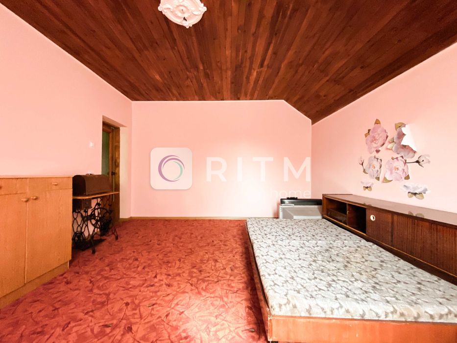 Ексклюзивний будинок садибного типу з розкішною територією с.Тарасове