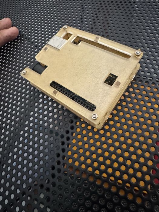 Microcontrolador arduino uno com capa