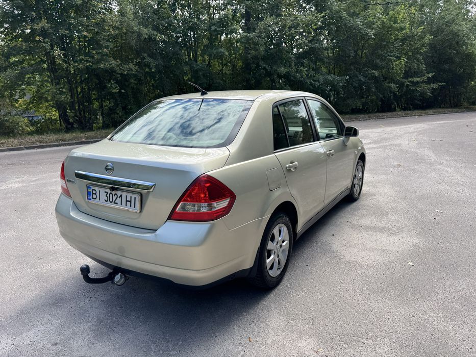 Nissan Tiida 1.6 автомат
