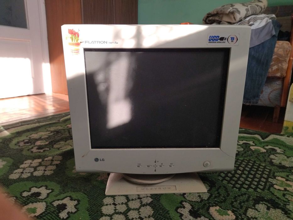 Монітор LG Flatron