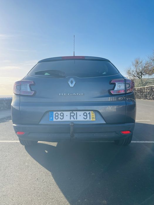 Renault Megane GrandTour 2016 — económica, tratada e com tanque cheio
