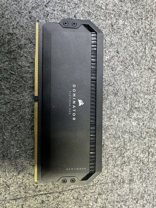 DDR5 16GB 7200mhz, Corsair Dominator Argb