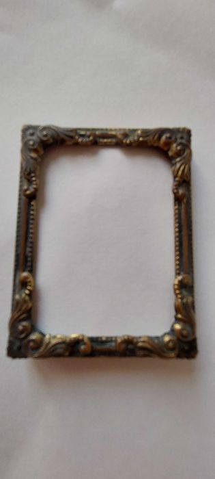 Cinco Mini Molduras antigas para fotos