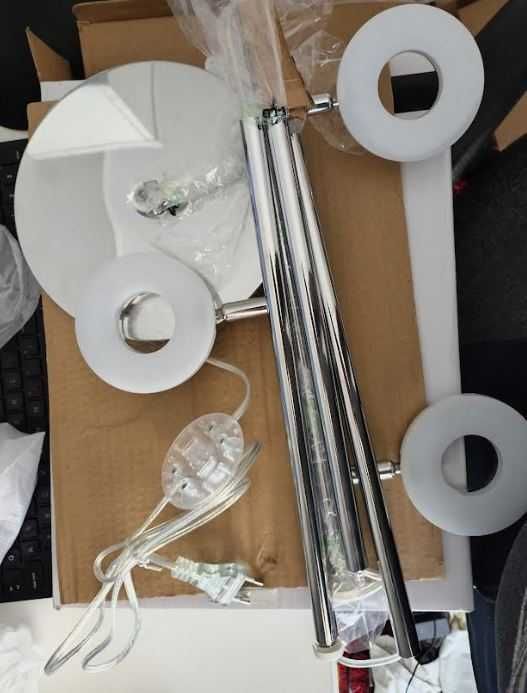 Nowoczesna lampa podłogowa 3 punkty światła srebrna DLLT