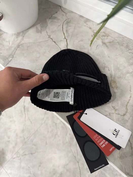 CP Company шапка