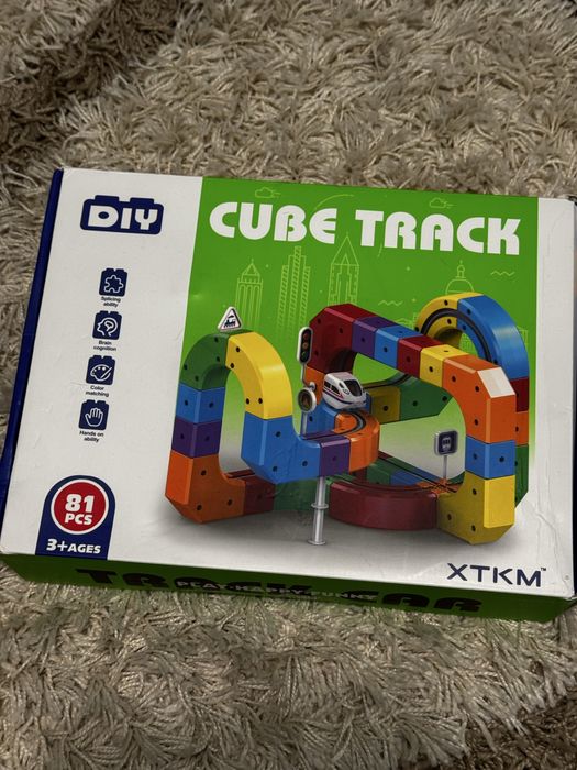 Конструктор-залізниця XTKM Cube Track.