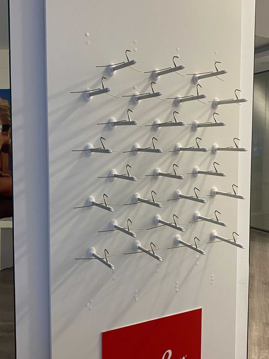 Painéis para exposição de óculos