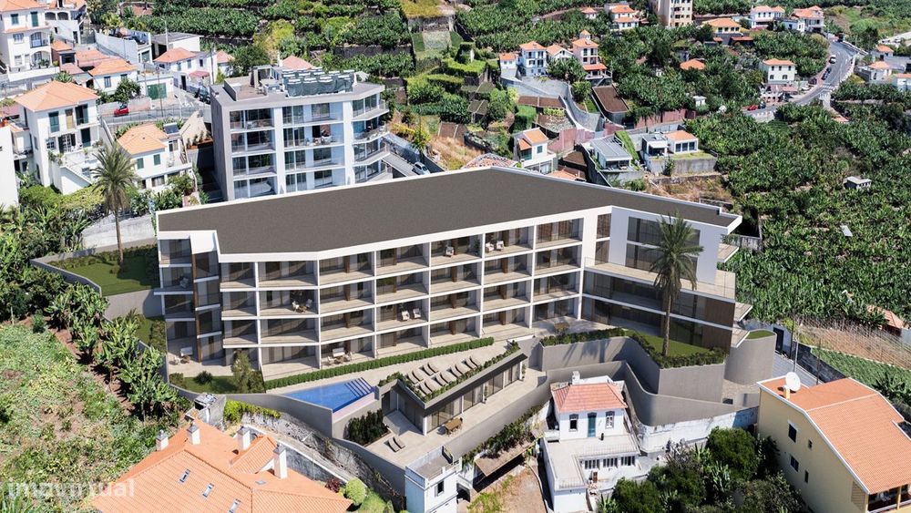 T3 único em Câmara de Lobos com 190m² exterior e acesso direto piscina