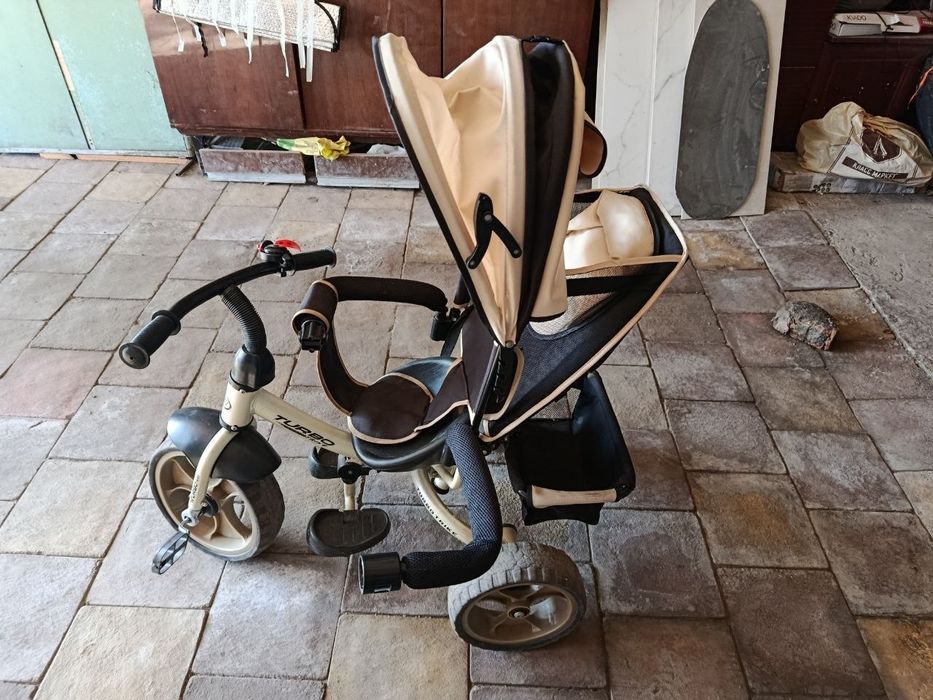 Велосипед з батьківською ручкою