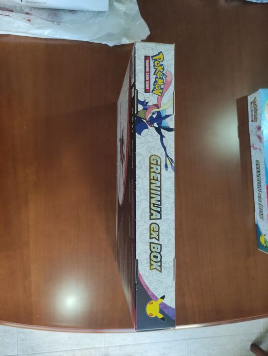 Pokémon TCG - 30th Celebrations Greninja ex Box.