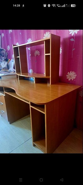 Стол письменный - игровой