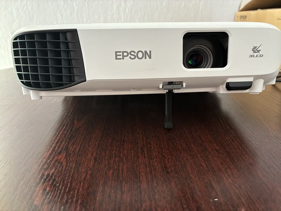 Projektor Epson EB-E10 H975B