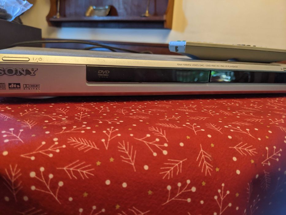 CD Player and DVD Player64283953857666121