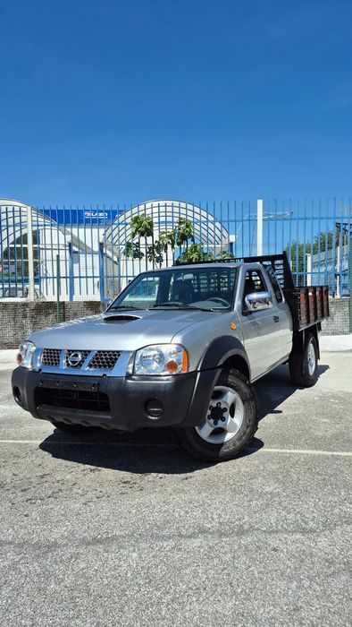 Nissan D22