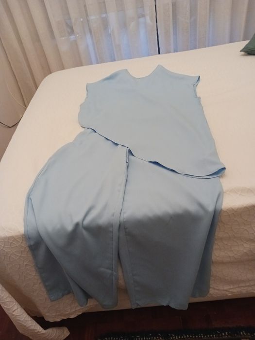 Conjunto de calças  e blusa /Novo