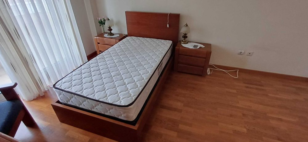 Cama Individual com estrado e colchão