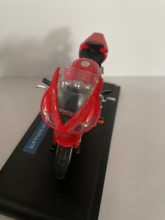 Mota miniatura Maisti