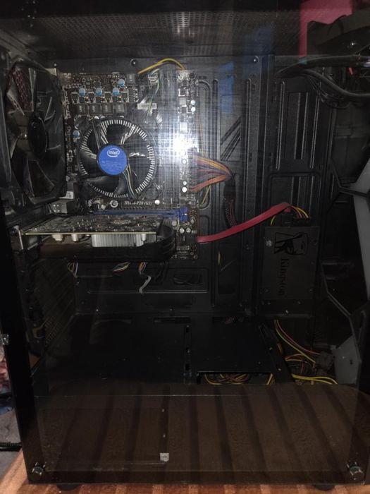 Komputer stacjonarny – i7 / 16 GB RAM / GTX 1650 4 GB