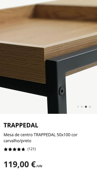 Mesa de centro com pés metálicos