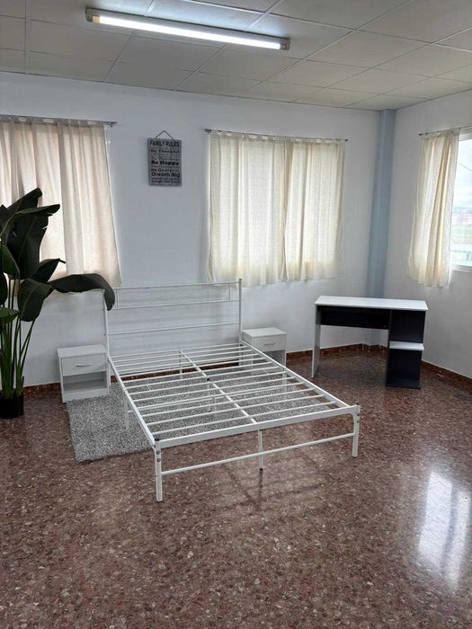 Quarto cama de casal + mesas de cabeceira + secretária! ENVIO GRÁTIS