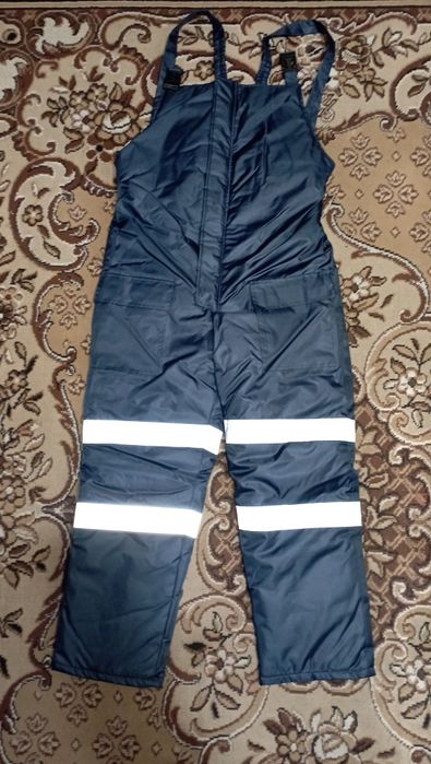 Продам спецкостюм (зимний)