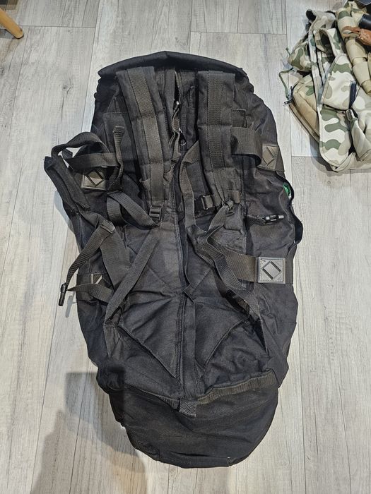 Torba transportowa wojskowa NATO kontraktowa ok 100 litrów  z szelkami
