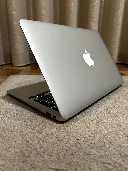 Computador Portátil Macbook Air 11" Mac OS Ventura