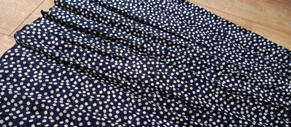 Spódnica 44/46 2xl maxi dla wysokiej plisy granatowa