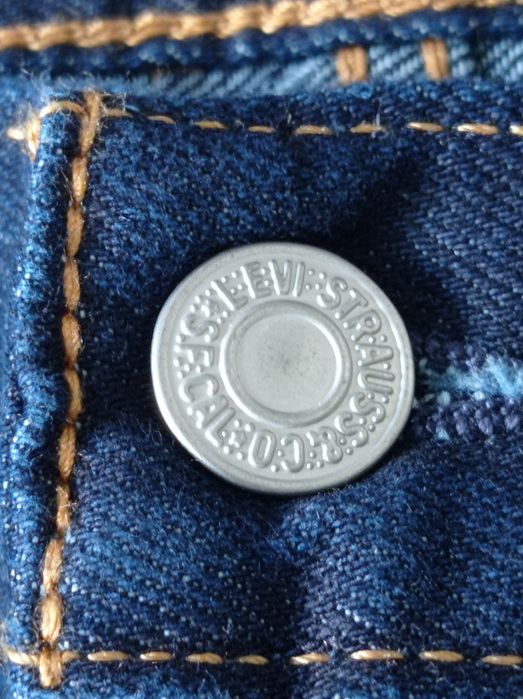 Oryginalne spodnie jeansowe Levi's Strauss 512 nowe za 1/3 ceny